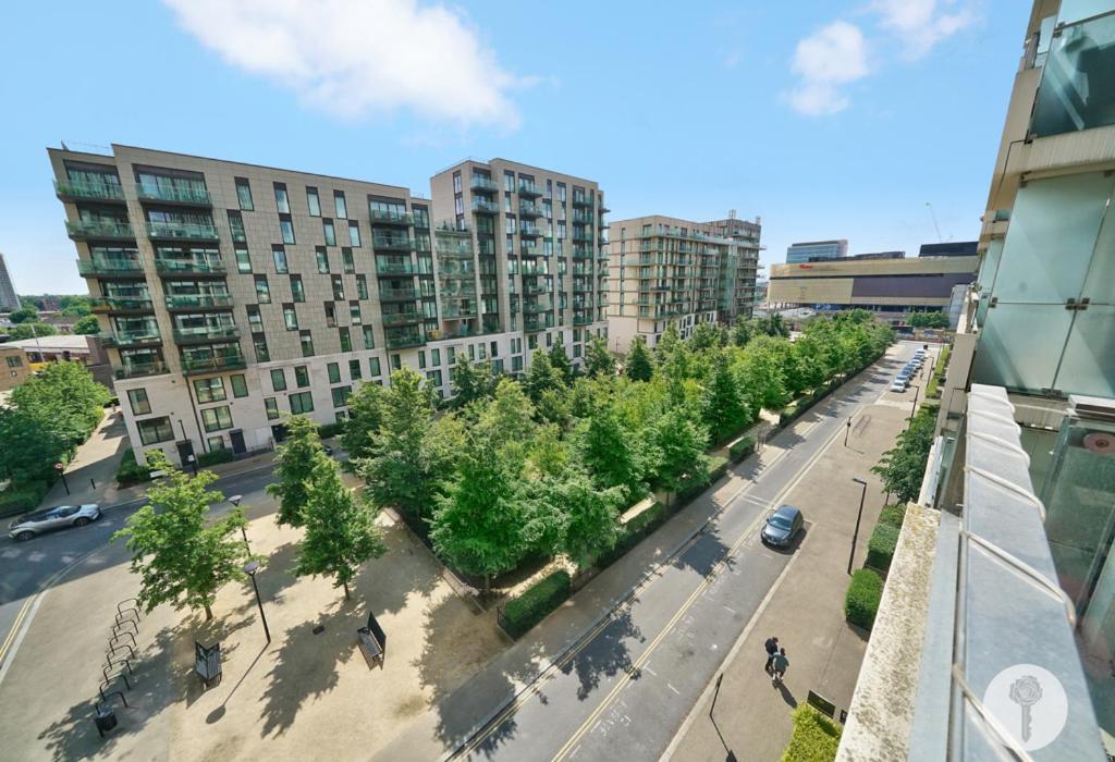 Amazing 2 Bedroom Flat In E20 Appartamento
