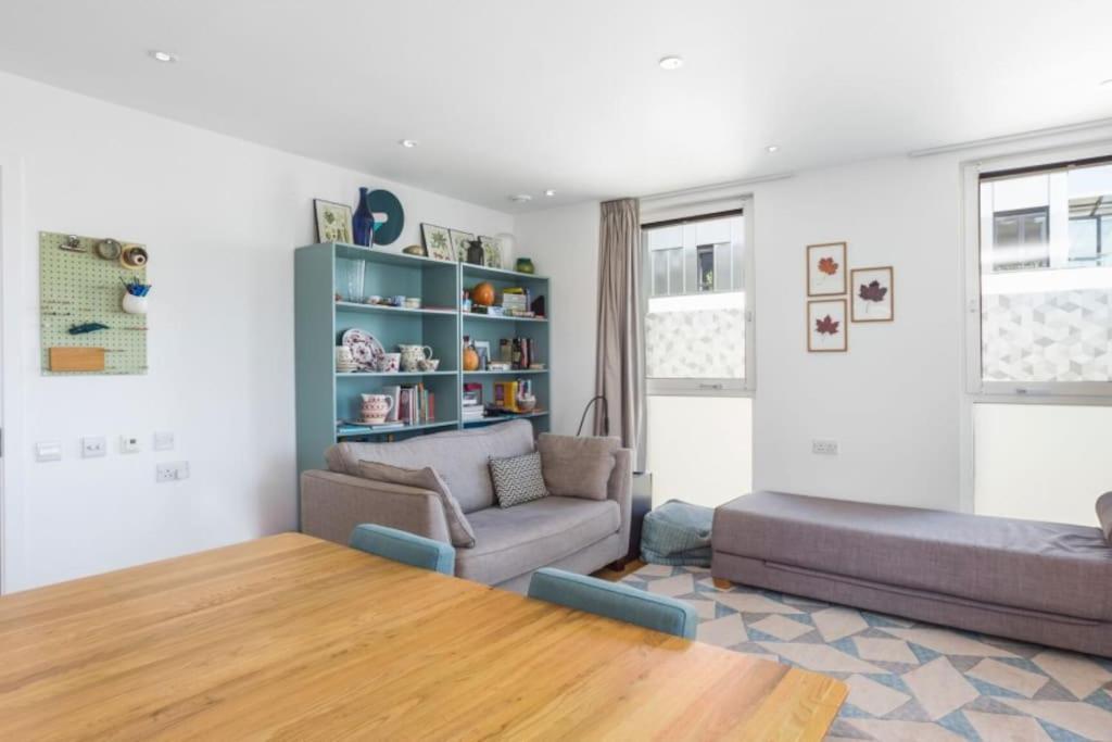 Appartamento Amazing 2 Bedroom Flat In E20 *